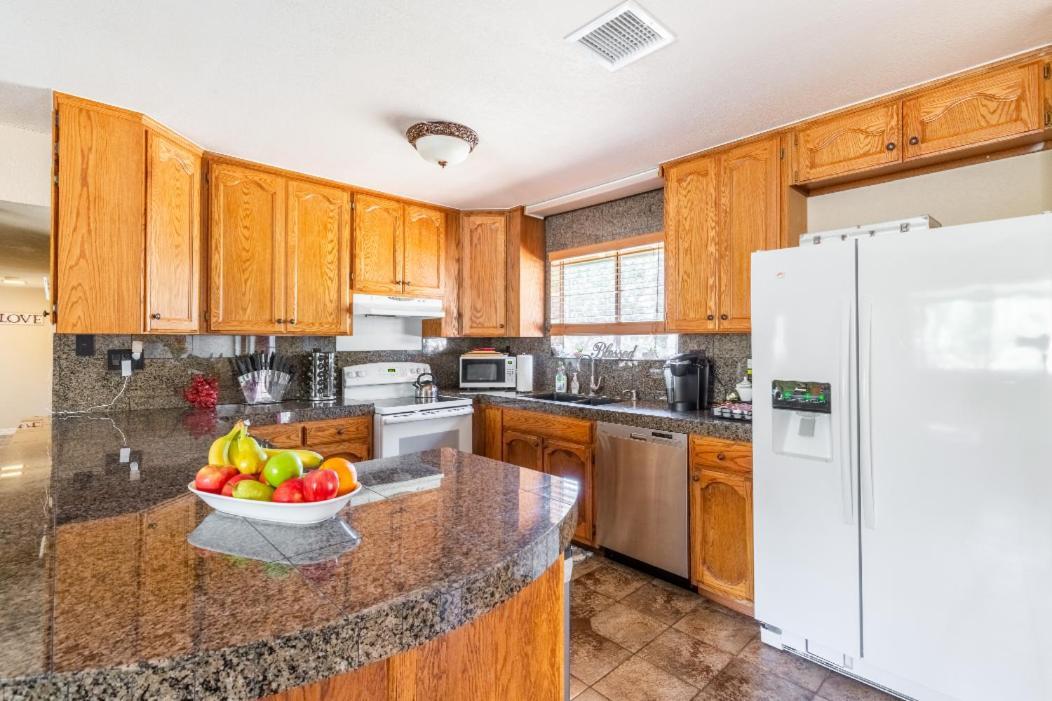 Spacious House With Hot Tub Spa, To Enjoy Red Rock View, Near Amitabha Stupa, And Trails Sedona Buitenkant foto