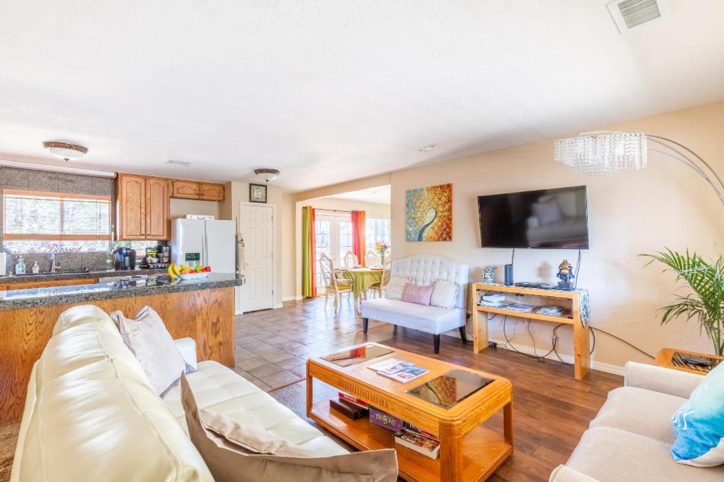 Spacious House With Hot Tub Spa, To Enjoy Red Rock View, Near Amitabha Stupa, And Trails Sedona Buitenkant foto
